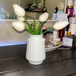 Plastic Vase and flowers from shein